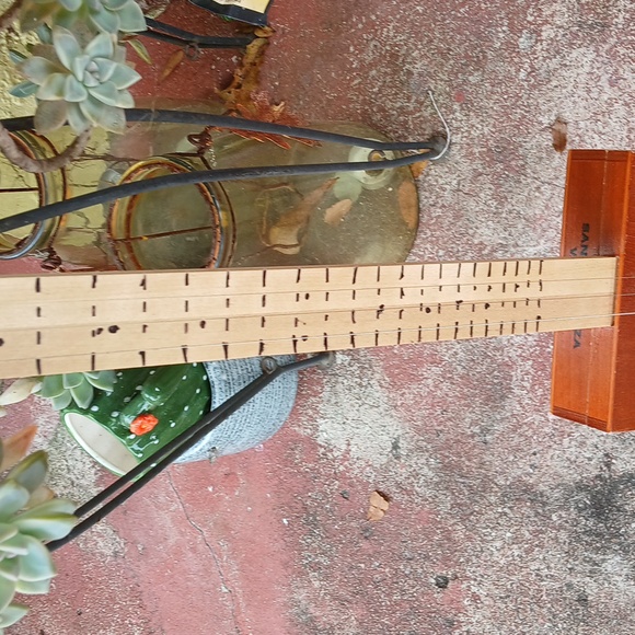 Homemade guitars  made by Ron smith - Picture 5 of 6